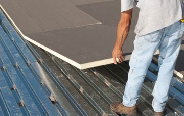 benefits of insulating Llwyn Du flat roofing